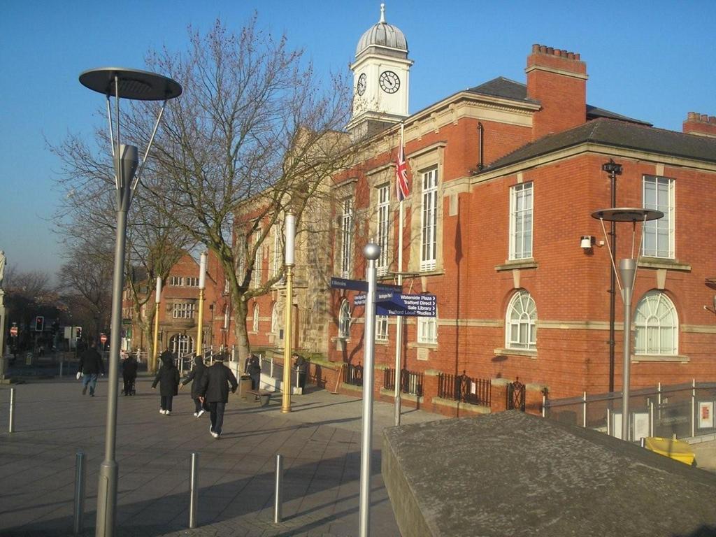 Cheshire Hospitality Ltd Trading As Lennox Lea Studios And Apartments Sale Exterior foto