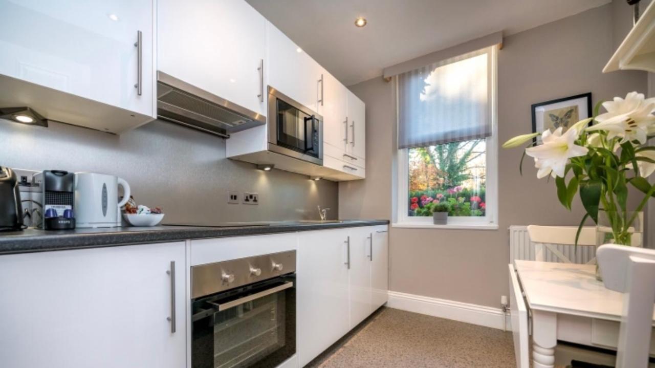Cheshire Hospitality Ltd Trading As Lennox Lea Studios And Apartments Sale Exterior foto